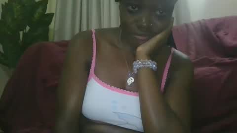 cilia petite online show from January 13, 2025, 9:31 pm