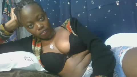 cilia petite online show from February 10, 2025, 4:25 pm