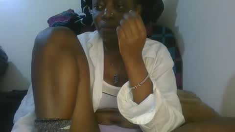 Snapshot of cilia_petite chatting on June 7, 2026, 1:37 pm cilia petite online show from June 7, 2026, 1:37 pm