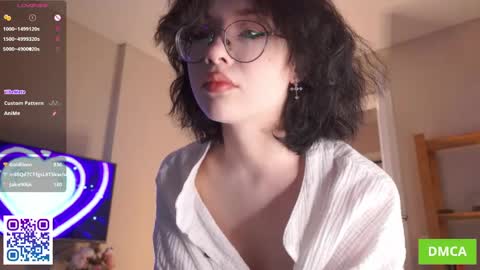   L  online show from June 5, 2026, 6:52 am