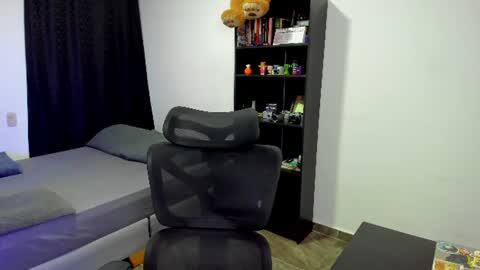 Luna and Sebas  online show from June 11, 2026, 2:11 am
