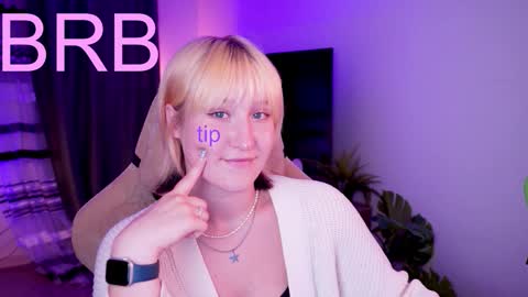 Snapshot of cinbellamy chatting on September 16, 2025, 5:52 am Cin Bellamy online show from September 16, 2025, 5:52 am