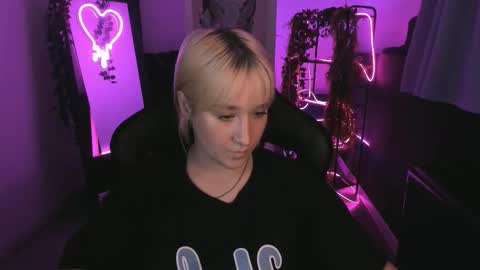 Snapshot of cinbellamy chatting on October 10, 2025, 5:50 am Cin Bellamy online show from October 10, 2025, 5:50 am