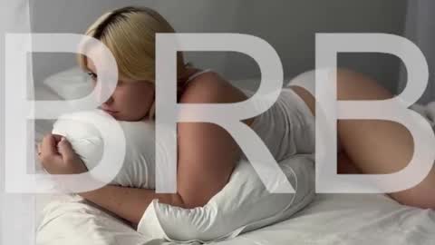 Snapshot of cinbellamy chatting on November 3, 2025, 3:41 am Cin Bellamy online show from November 3, 2025, 3:41 am