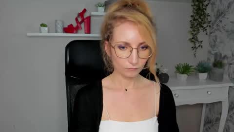 Cinderella online show from March 11, 2026, 7:03 am