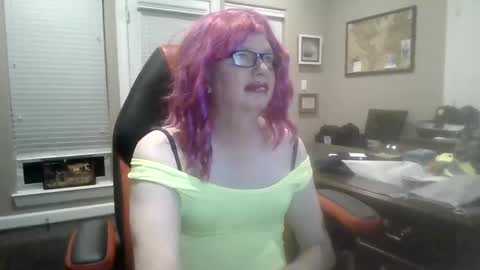 cindyhewittslut online show from September 17, 2025, 4:58 am