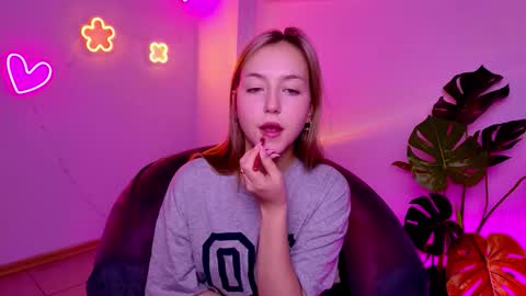 Snapshot of cindylovesmith chatting on March 17, 2026, 3:22 am cindylovesmith online show from March 17, 2026, 3:22 am