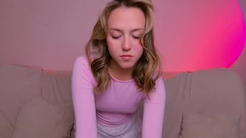 cindylovesmith online show from May 15, 2026, 4:08 am