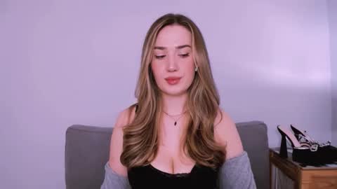 cindyprettywomen online show from May 18, 2026, 4:13 pm