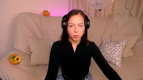 Cindy online show from October 23, 2025, 4:12 am