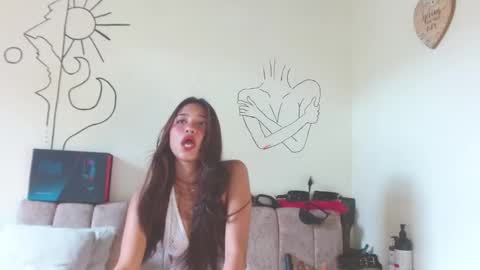 Snapshot of cinna__ chatting on October 21, 2025, 3:46 pm cinna__ online show from October 21, 2025, 3:46 pm