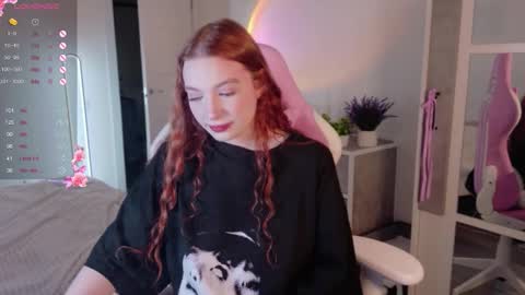 Snapshot of cinnabongirls chatting on October 12, 2025, 5:17 am Maddy online show from October 12, 2025, 5:17 am