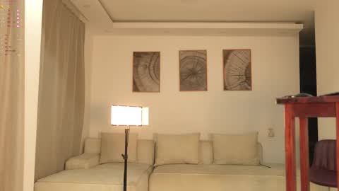 cinnamon__criss online show from May 3, 2026, 11:44 pm