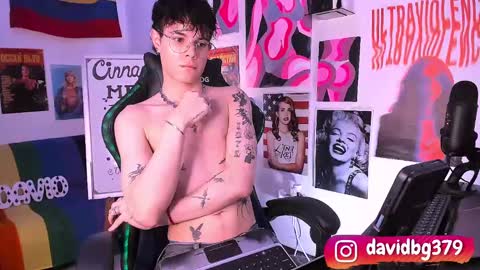 David     Independent Model online show from March 9, 2025, 7:12 am