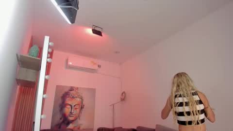 Cintia online show from March 11, 2026, 11:05 am