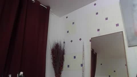 Snapshot of cinthia2525 chatting on October 17, 2025, 8:06 am cinthia2525 online show from October 17, 2025, 8:06 am