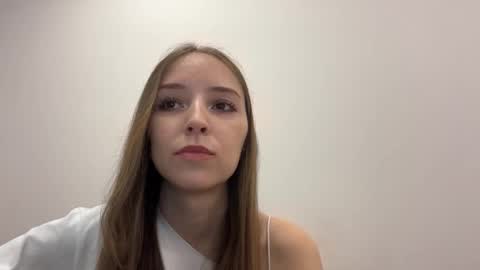 Aurora online show from April 15, 2026, 3:30 pm