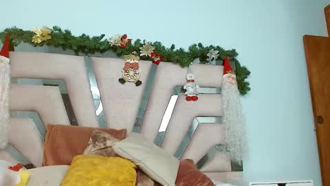 Cintia Hills online show from December 21, 2024, 11:44 am