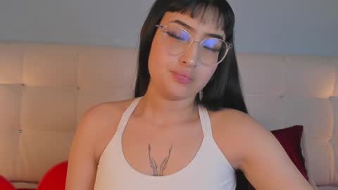 Cintya online show from March 10, 2025, 7:40 pm