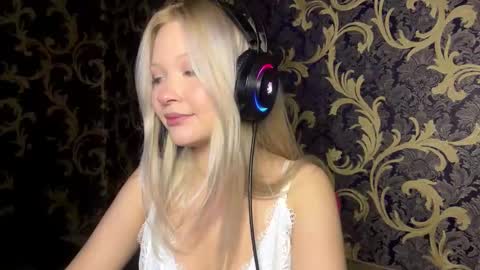 Cira online show from December 18, 2025, 8:48 pm