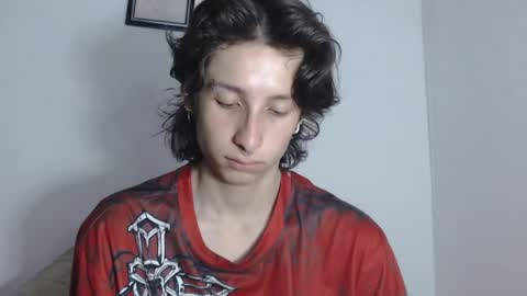 cirosky_elchicopolla online show from April 28, 2026, 2:27 am