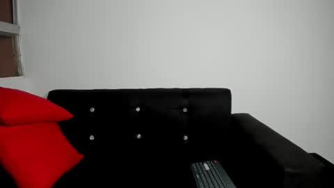 cirosky_elchicopolla online show from May 5, 2026, 2:19 am