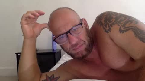 . online show from October 7, 2025, 10:18 pm