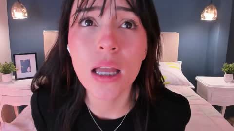 Anna online show from February 10, 2026, 3:43 am