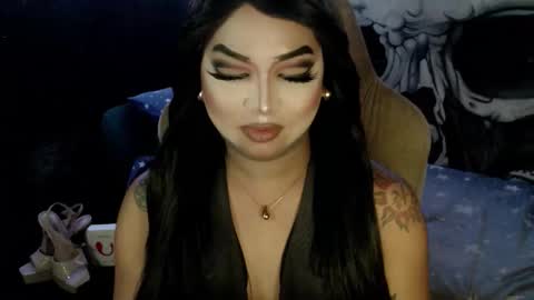 QUEEN CESS online show from December 16, 2025, 6:46 pm