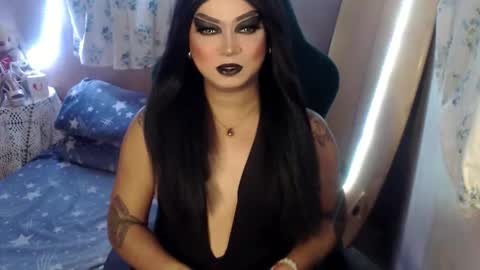 QUEEN CESS online show from April 26, 2026, 12:58 pm