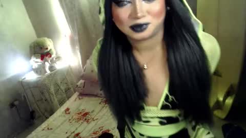 QUEEN CESS online show from May 18, 2026, 4:57 pm