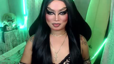 Snapshot of cj_parker69 chatting on June 29, 2026, 3:23 pm QUEEN CESS online show from June 29, 2026, 3:23 pm