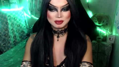 Snapshot of cj_parker69 chatting on July 1, 2026, 7:13 pm QUEEN CESS online show from July 1, 2026, 7:13 pm