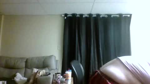 Snapshot of cjthepanda chatting on October 14, 2025, 4:35 am cjthecarebear online show from October 14, 2025, 4:35 am