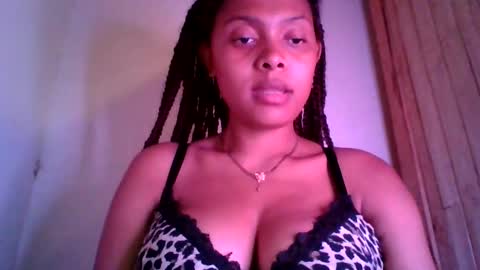 Snapshot of ckamilla45 chatting on October 1, 2025, 1:06 pm ckamilla45 online show from October 1, 2025, 1:06 pm