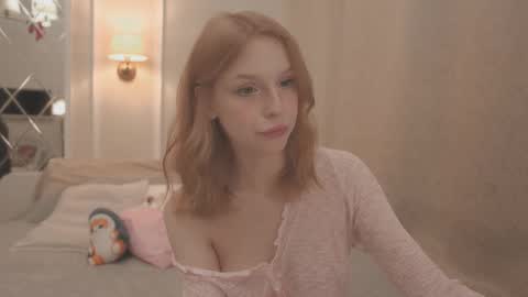 Claire Bennett online show from October 6, 2025, 11:35 pm