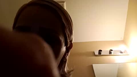 clairecumming69 online show from December 20, 2025, 8:21 am