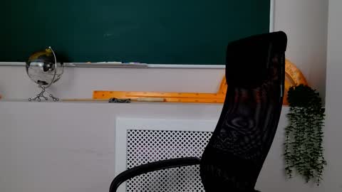 Snapshot of clairemathis chatting on January 13, 2026, 2:55 pm Claire online show from January 13, 2026, 2:55 pm