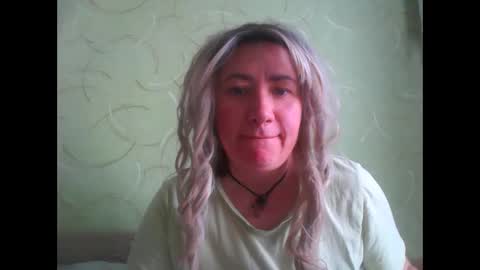 Snapshot of claireshannon chatting on April 15, 2026, 8:32 am ClaireShannon online show from April 15, 2026, 8:32 am