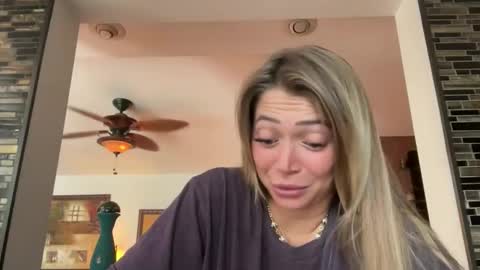 Snapshot of clairethompson01 chatting on February 27, 2026, 6:30 pm Claire online show from February 27, 2026, 6:30 pm