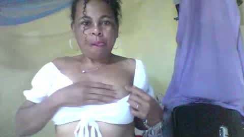 clairette9794 online show from June 7, 2026, 3:21 am