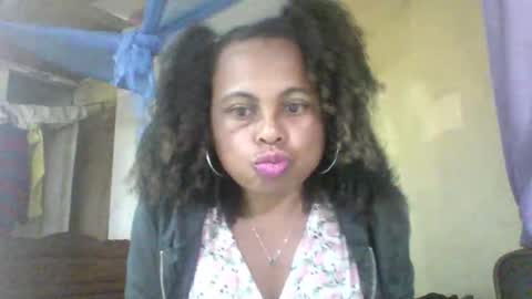 clairette9794 online show from June 8, 2026, 7:36 pm