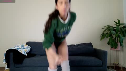 clairevarhol online show from May 21, 2026, 10:33 am