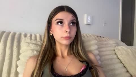 Snapshot of clairewalkerr chatting on November 14, 2025, 10:07 pm clairewalkerr online show from November 14, 2025, 10:07 pm