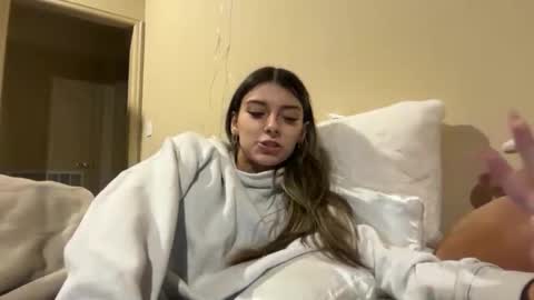 Snapshot of clairewalkerrr chatting on December 18, 2025, 9:54 pm clairewalkerrr online show from December 18, 2025, 9:54 pm