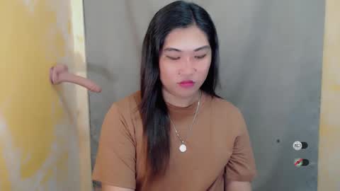 CLAIRE online show from December 17, 2024, 3:17 pm