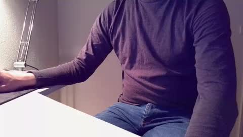 clamshive7 online show from November 16, 2025, 1:44 am