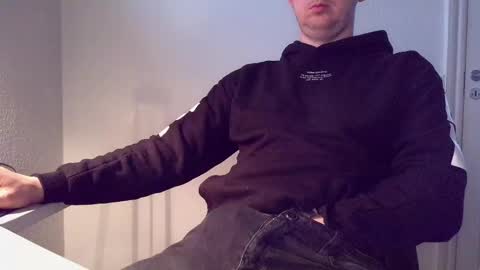 clamshive7 online show from May 14, 2026, 1:18 pm