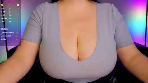 Snapshot of clara4love chatting on October 4, 2025, 9:57 pm Clara online show from October 4, 2025, 9:57 pm