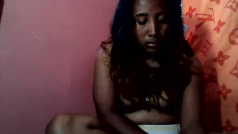 Clarah0123 online show from July 5, 2026, 8:54 am